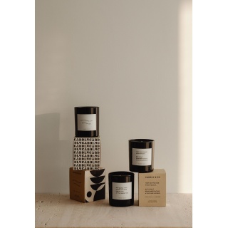 Świeca sojowa w szkle CANDLY&CO, bez cytatu, zapach No.6, 250g, Świece, Wyposażenie biura