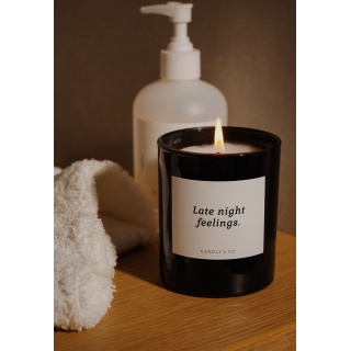 Świeca sojowa w szkle CANDLY&CO, Late Night Feelings, zapach No.6, 250g, Świece, Wyposażenie biura