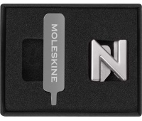 Przypinka MOLESKINE N, srebrna, Notatniki, Zeszyty i bloki