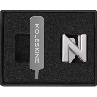 Przypinka MOLESKINE N, srebrna, Notatniki, Zeszyty i bloki