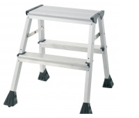 Aluminiowa drabinka Q-CONNECT, 2-stopniowa, Podnóżki i taborety, Wyposażenie biura