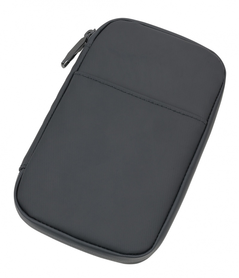 Etui podr&oacute;żne TROIKA Black Tech Traveller, czarne, Ekskluzywne, Gadżety