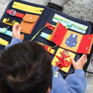 WALIZKA SENSORYCZNA DLA MALUCH&Oacute;W E-EDU 8509, Dla najmłodszych, Zabawki