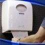 Dozownik do ręcznik&oacute;w w roli KIMBERLY-CLARK Slimroll, 7955, biały, Ręczniki papierowe i dozowniki, Artykuły higieniczne i dozowniki