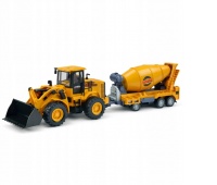 TRAKTOR Z PRZYCZEPĄ ŚW./DŹW. W PUDEŁKU